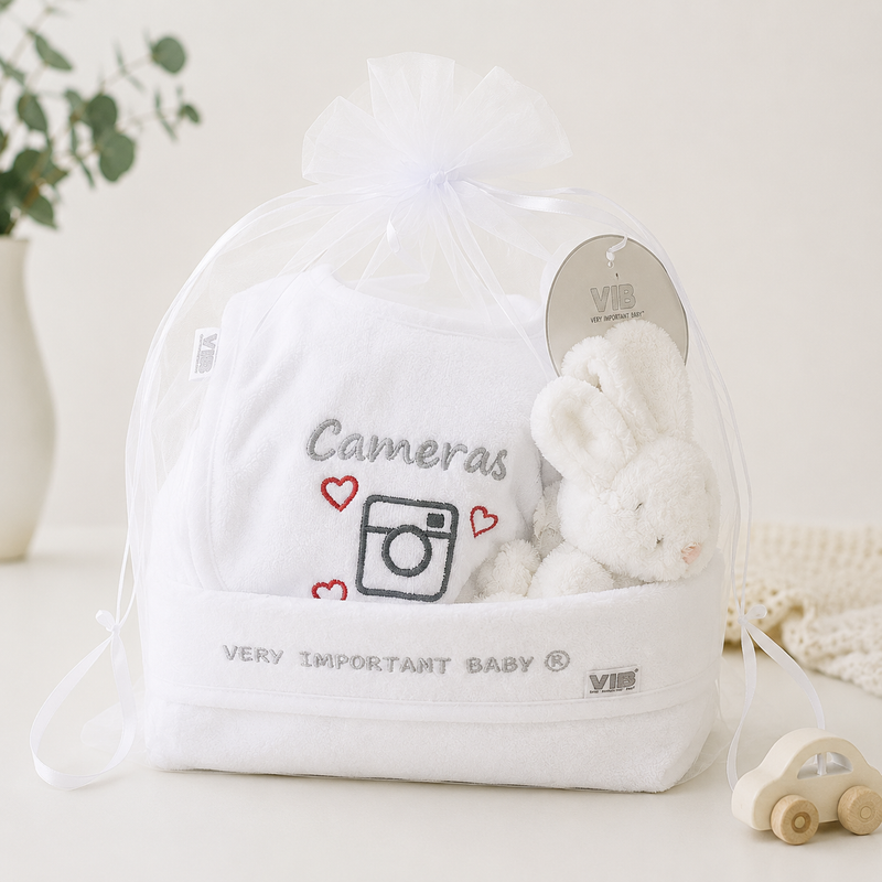 Adorababy.co.uk white baby gift basket set
